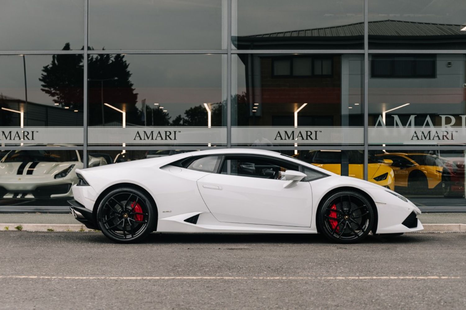 LAMBORGHINI HURACAN COUPE 5.2 LP 610-4 2DR SEMI AUTOMATIC