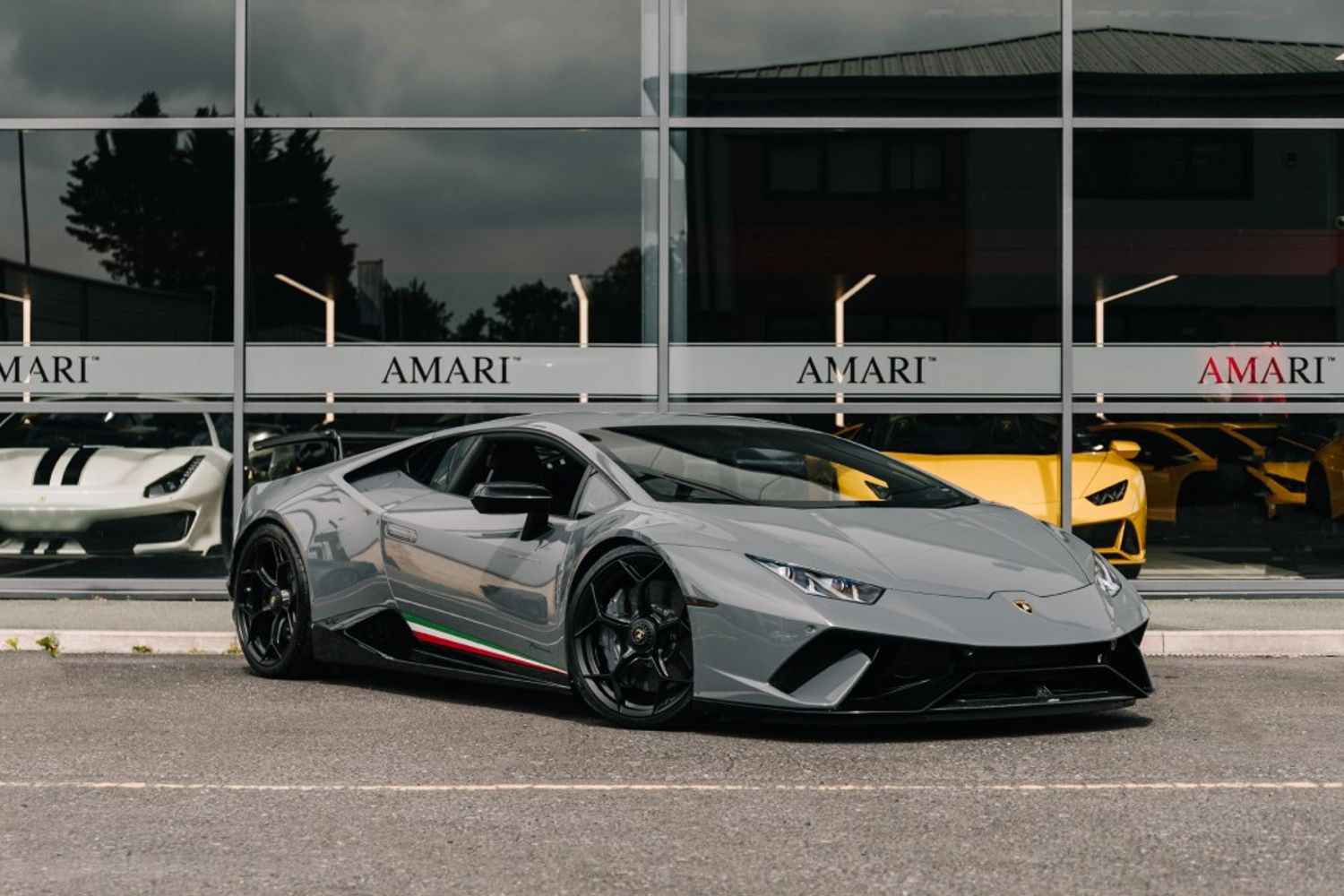 LAMBORGHINI HURACAN COUPE 5.2 LP 640-4 PERFORMANTE 2DR SEMI AUTOMATIC