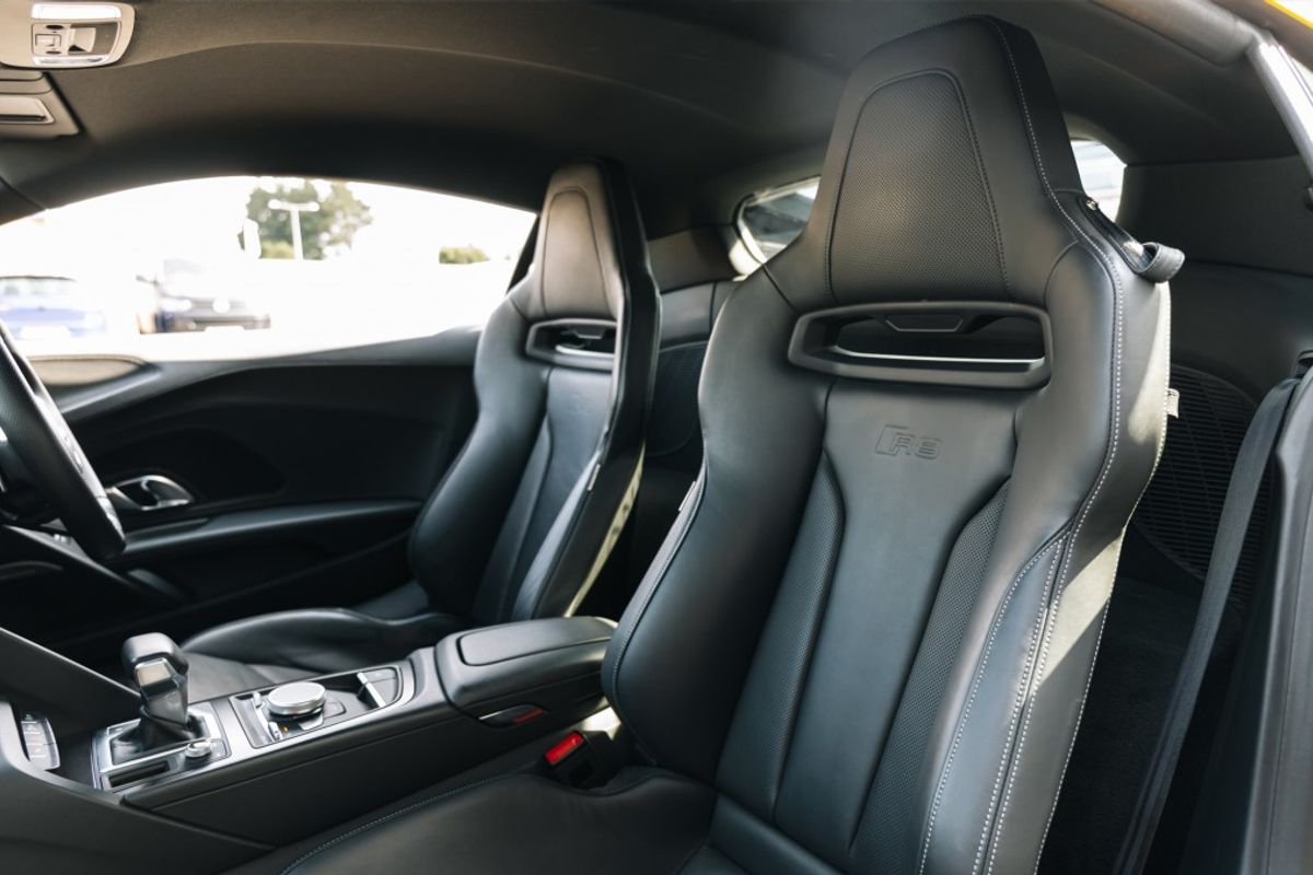 AUDI R8 COUPE 5.2 V10 PLUS QUATTRO 2DR SEMI AUTOMATIC