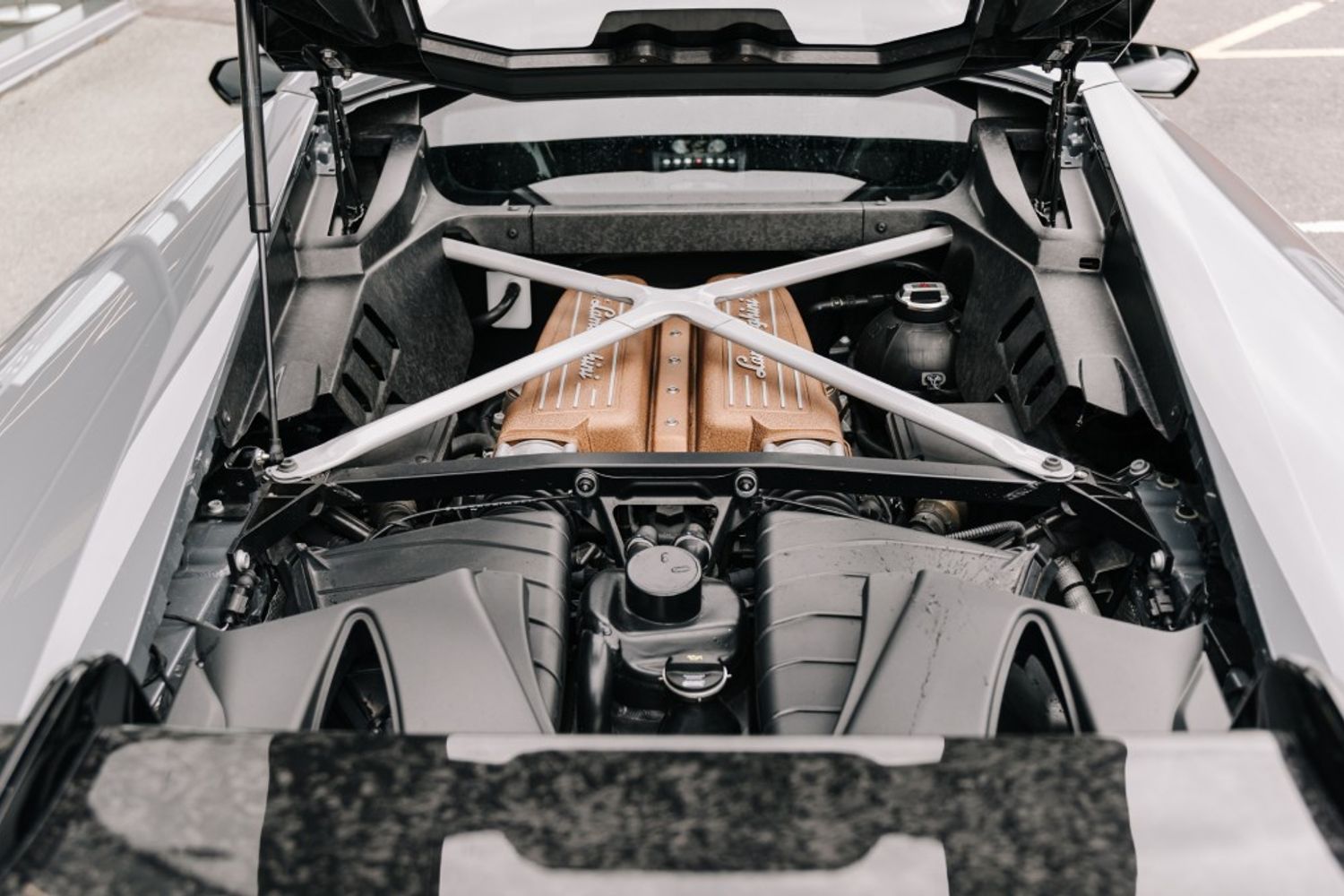 LAMBORGHINI HURACAN COUPE 5.2 LP 640-4 PERFORMANTE 2DR SEMI AUTOMATIC