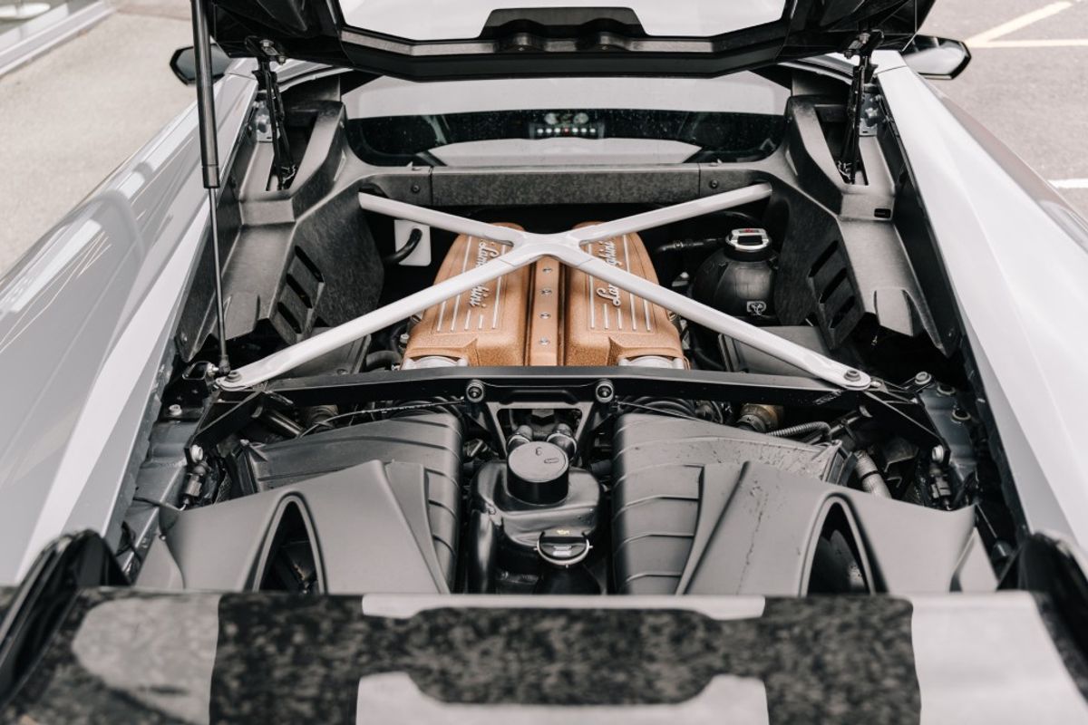 LAMBORGHINI HURACAN COUPE 5.2 LP 640-4 PERFORMANTE 2DR SEMI AUTOMATIC