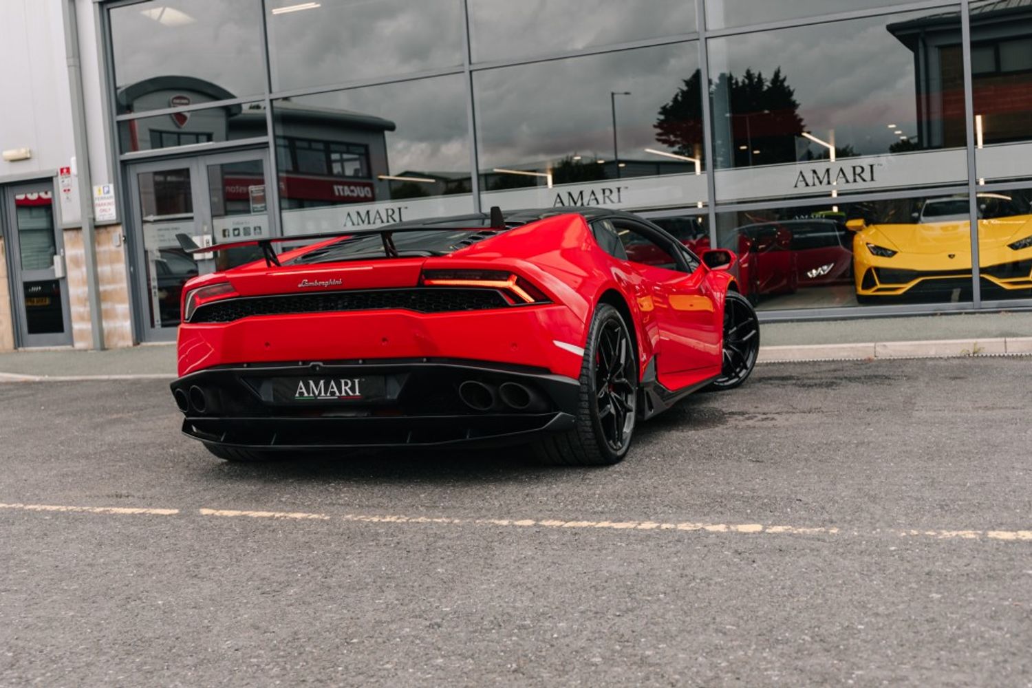 LAMBORGHINI HURACAN COUPE 5.2 LP 610-4 2DR SEMI AUTOMATIC