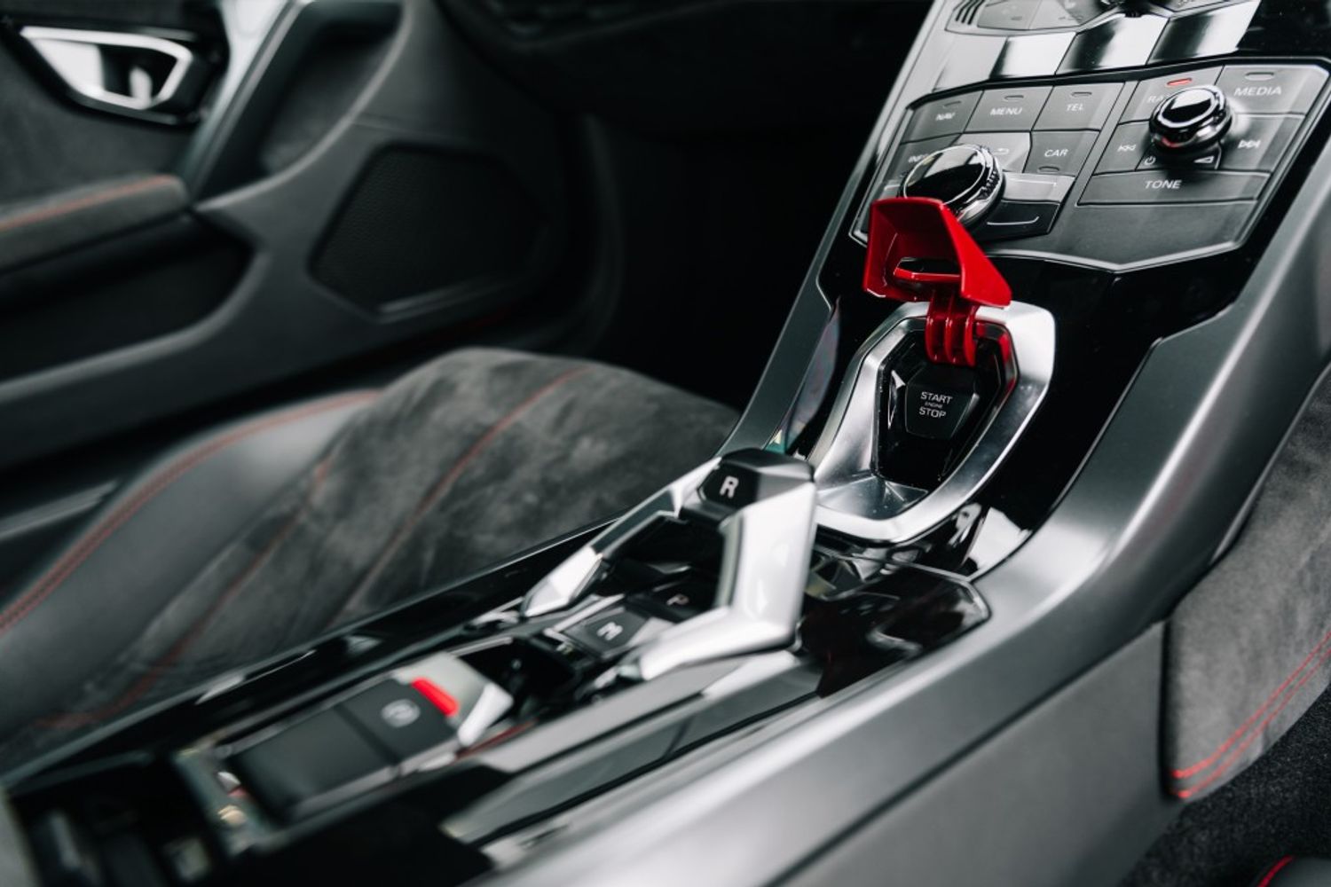 LAMBORGHINI HURACAN COUPE 5.2 LP 610-4 2DR SEMI AUTOMATIC