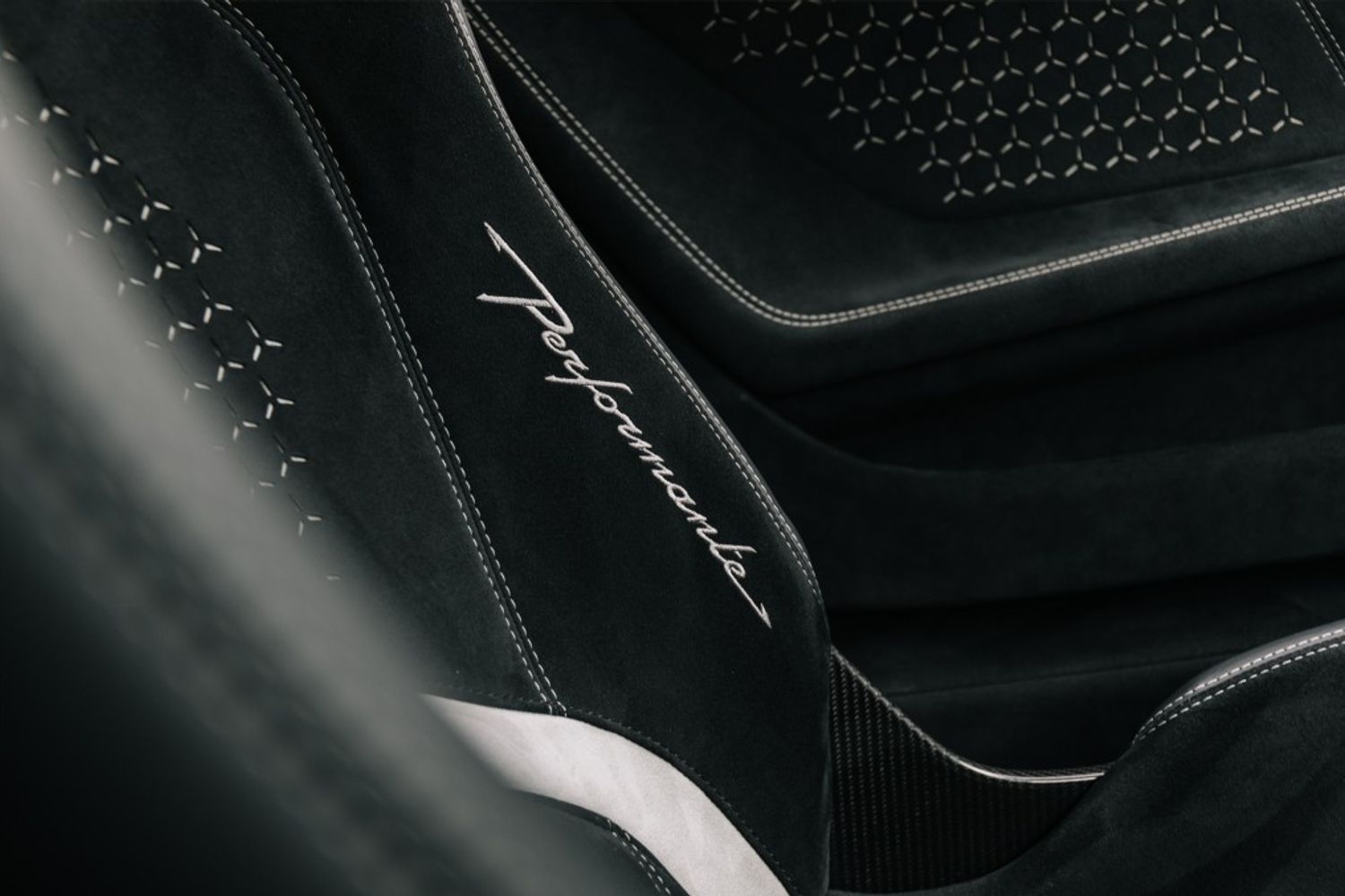 LAMBORGHINI HURACAN COUPE 5.2 LP 640-4 PERFORMANTE 2DR SEMI AUTOMATIC