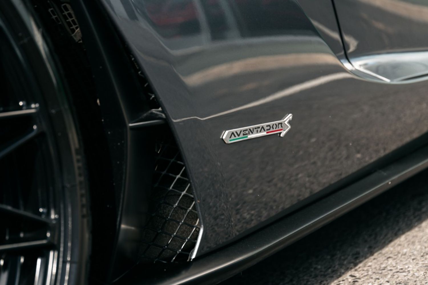 LAMBORGHINI AVENTADOR COUPE 6.5 LP 740-4 S 2DR SEMI AUTOMATIC