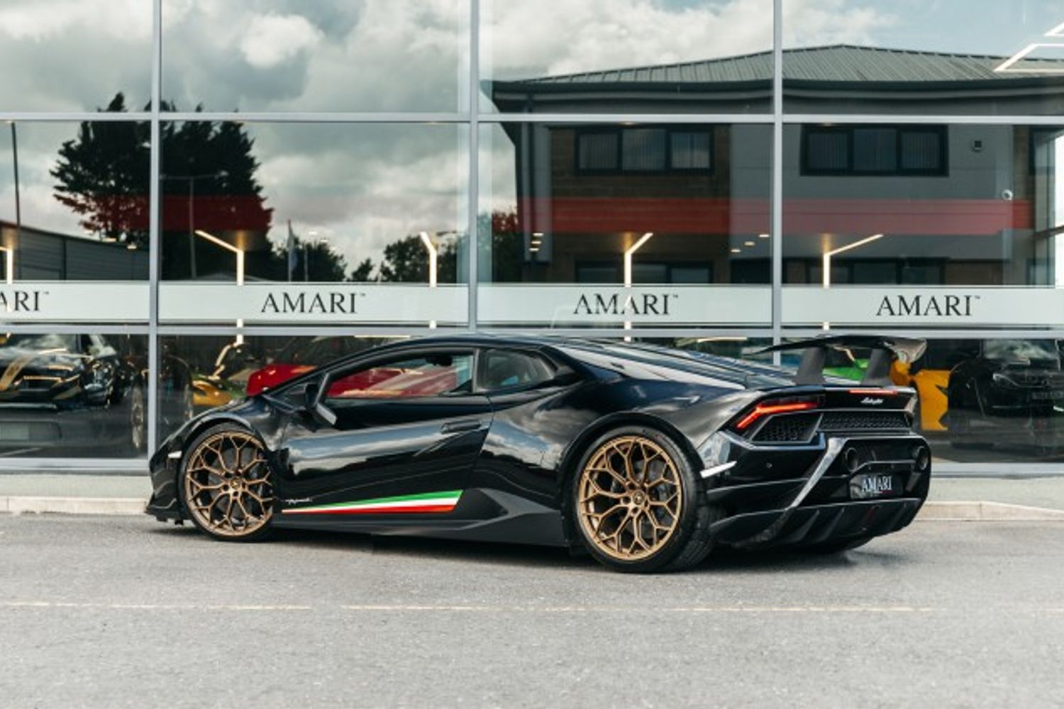 LAMBORGHINI HURACAN COUPE 5.2 LP 640-4 PERFORMANTE 2DR SEMI AUTOMATIC