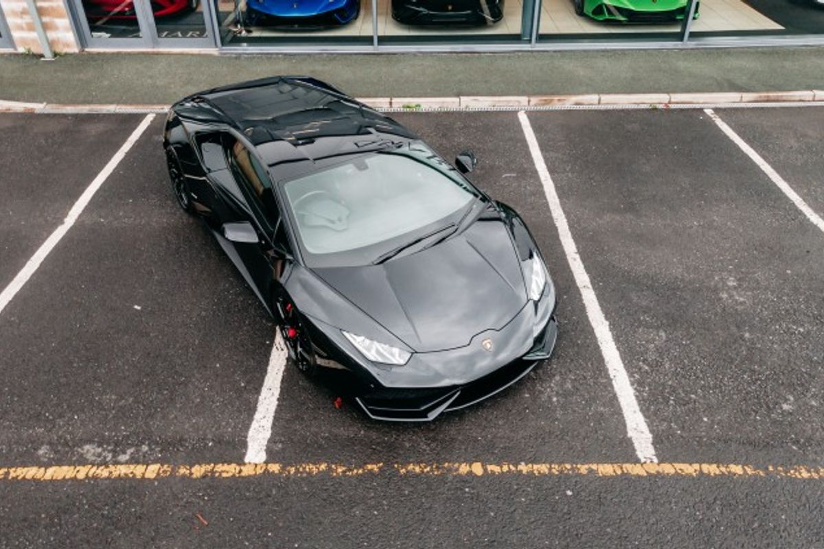LAMBORGHINI HURACAN COUPE 5.2 LP 610-4 2DR SEMI AUTOMATIC