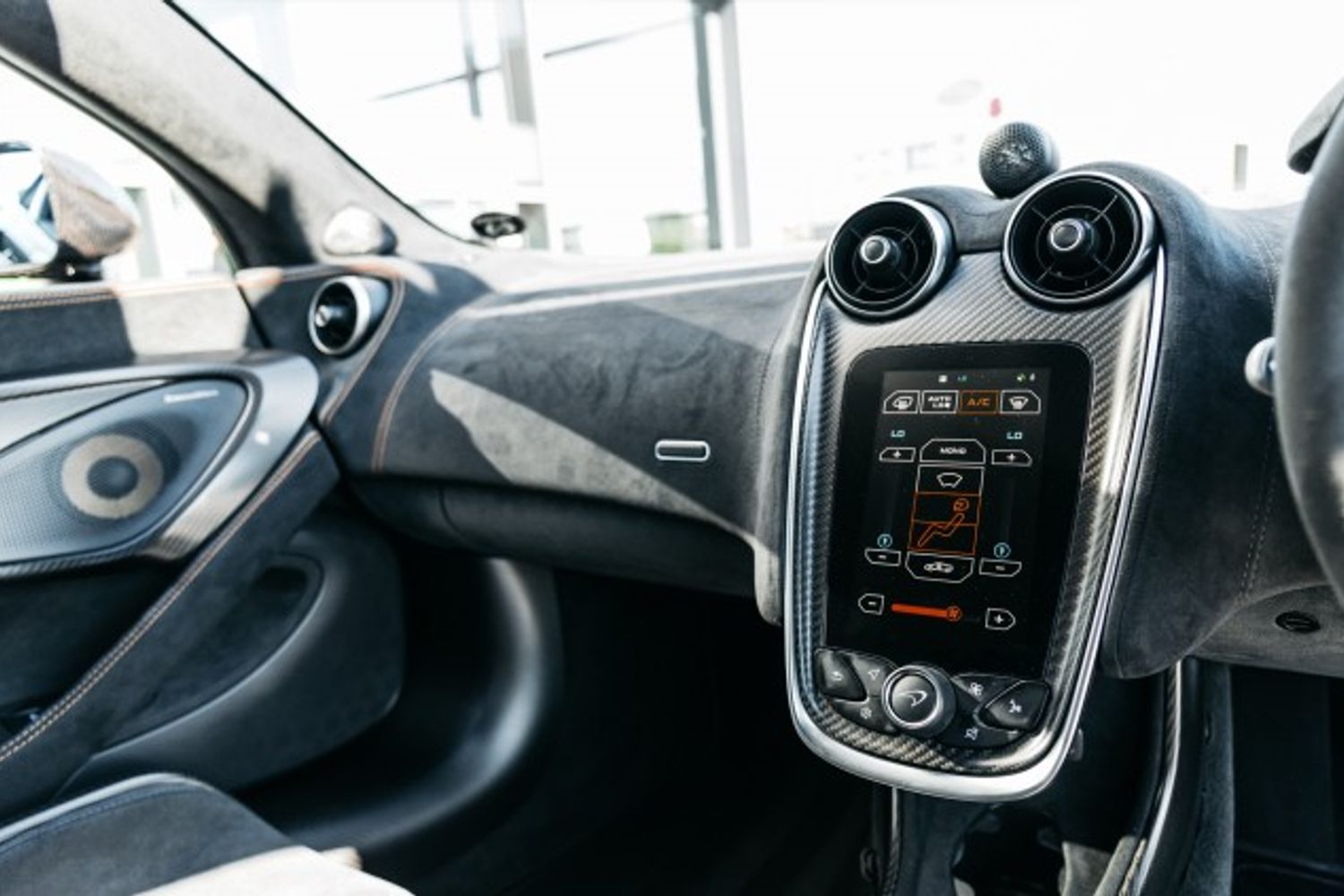 MCLAREN 600LT COUPE 3.8 V8 SSG 2DR SEMI AUTOMATIC