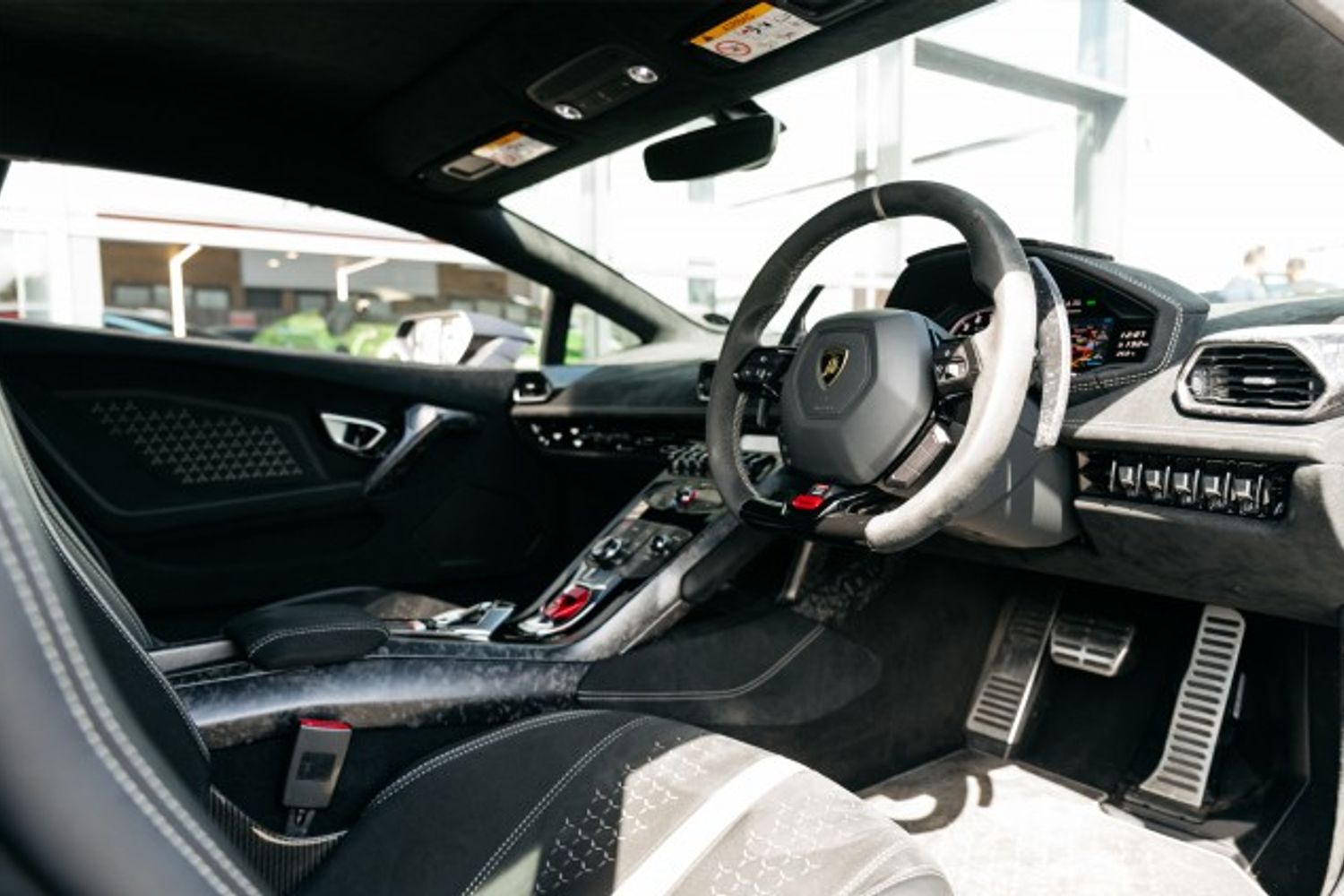 LAMBORGHINI HURACAN COUPE 5.2 LP 640-4 PERFORMANTE 2DR SEMI AUTOMATIC