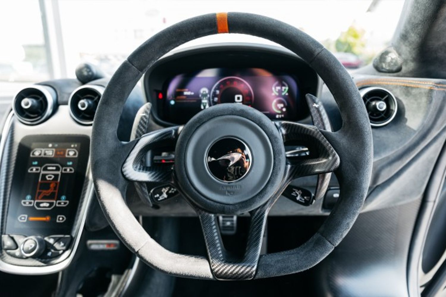 MCLAREN 600LT COUPE 3.8 V8 SSG 2DR SEMI AUTOMATIC