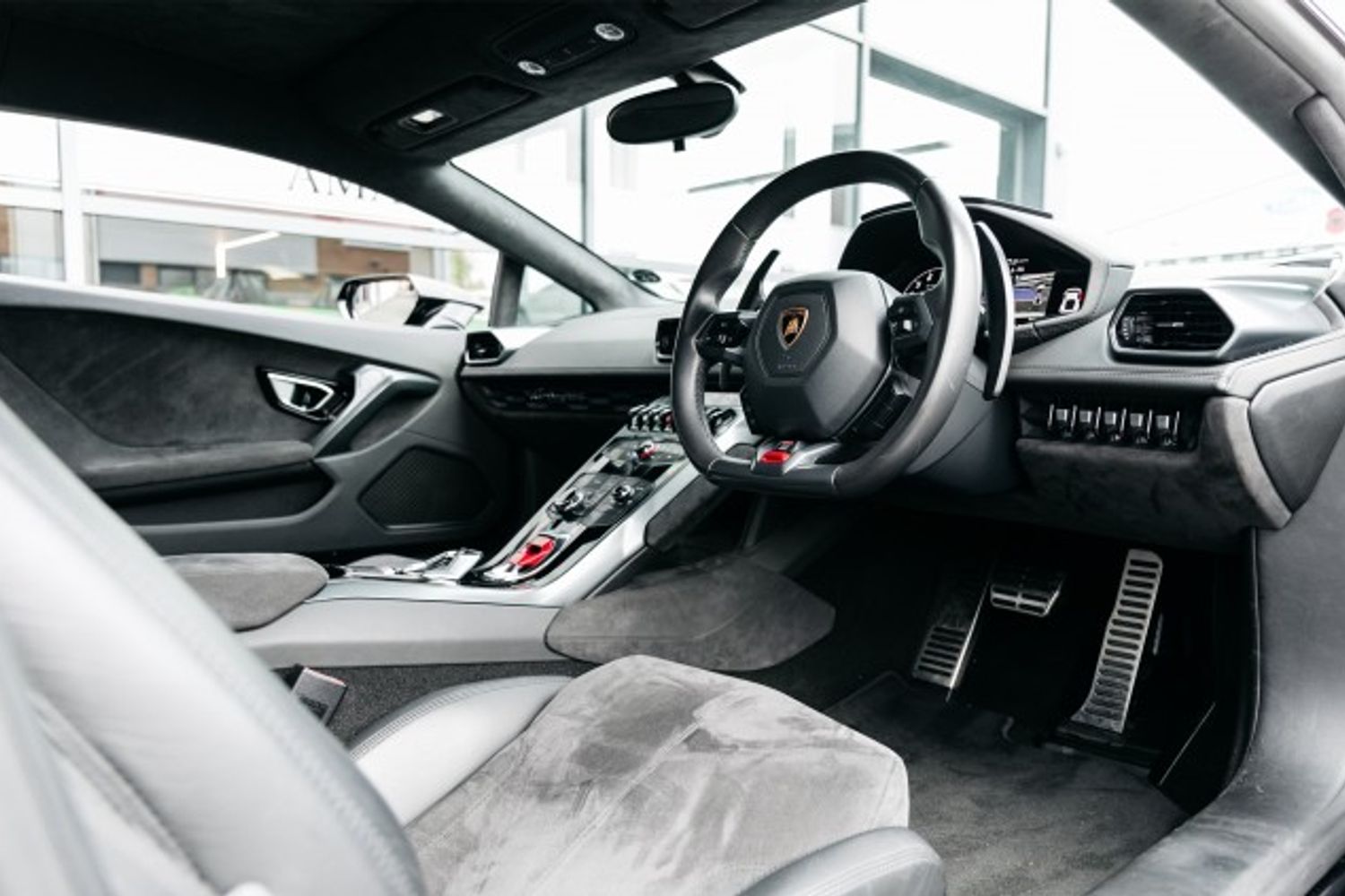 LAMBORGHINI HURACAN COUPE 5.2 LP 610-4 2DR SEMI AUTOMATIC