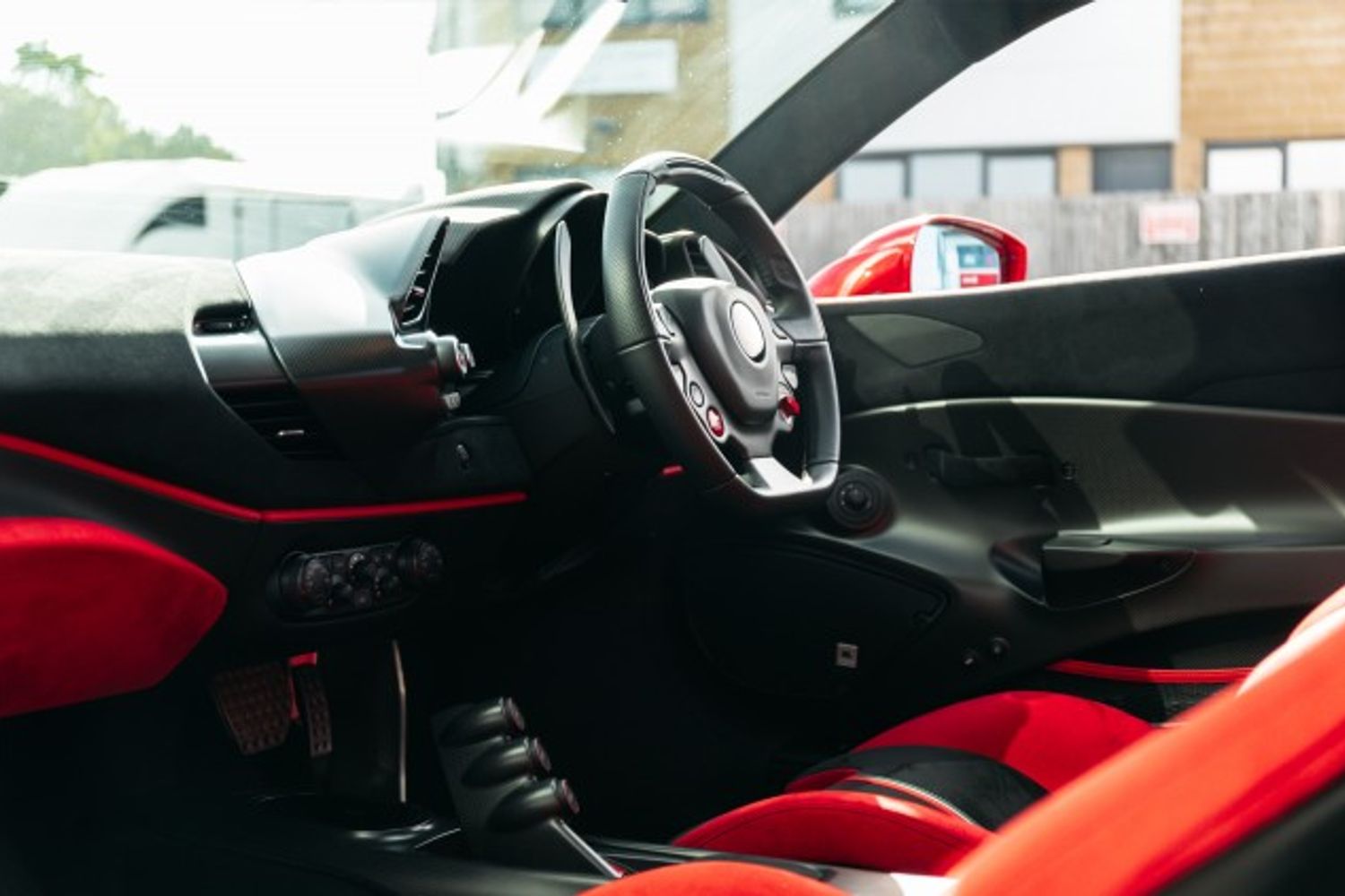 FERRARI 488 PISTA VS COUPE 3.9 VS 2DR SEMI AUTOMATIC