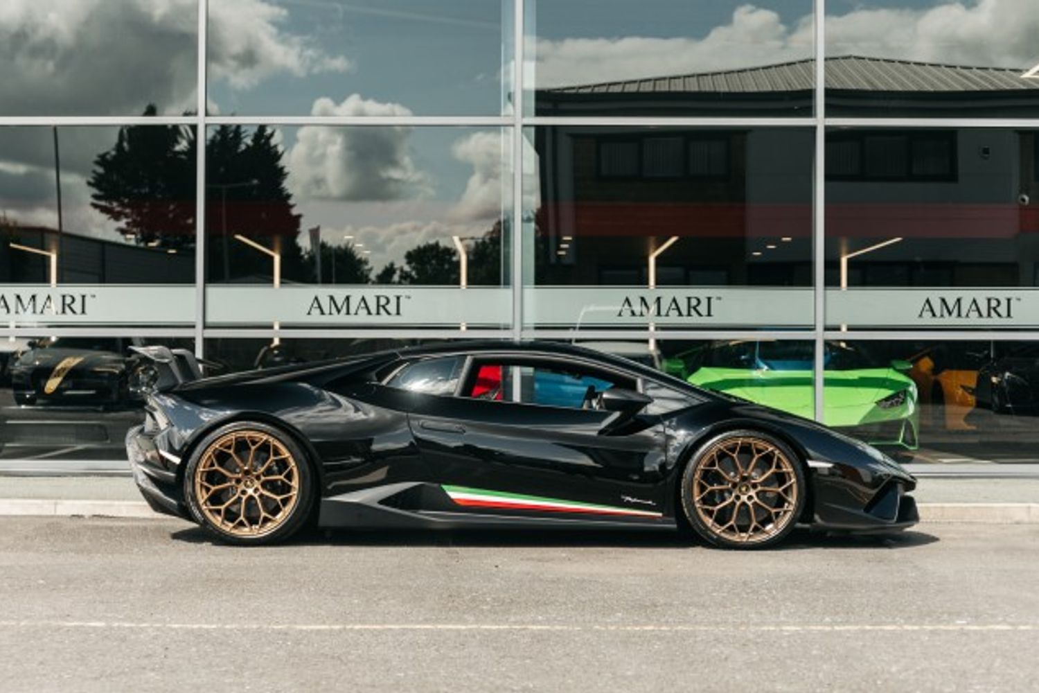 LAMBORGHINI HURACAN COUPE 5.2 LP 640-4 PERFORMANTE 2DR SEMI AUTOMATIC