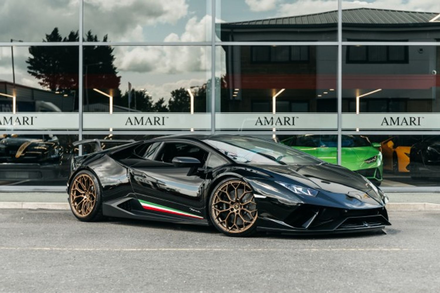 LAMBORGHINI HURACAN COUPE 5.2 LP 640-4 PERFORMANTE 2DR SEMI AUTOMATIC