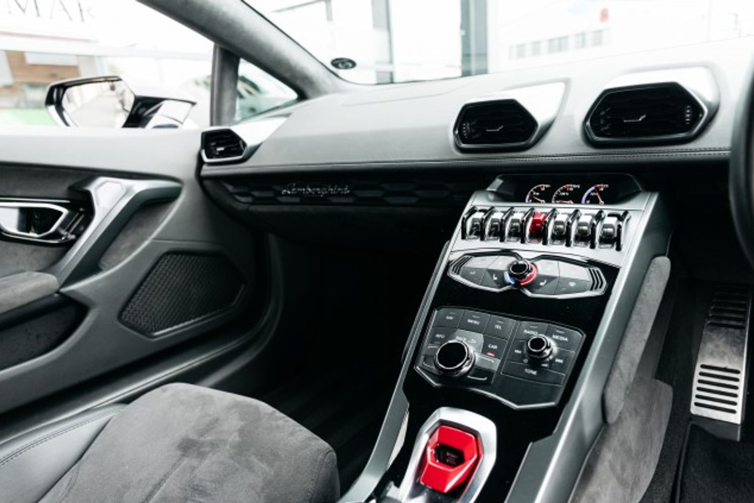LAMBORGHINI HURACAN COUPE 5.2 LP 610-4 2DR SEMI AUTOMATIC