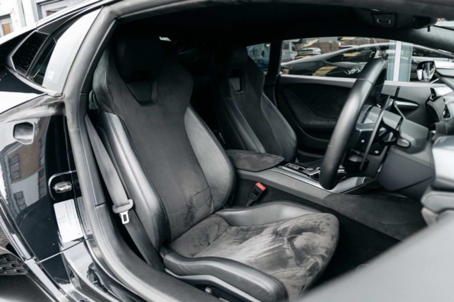 LAMBORGHINI HURACAN COUPE 5.2 LP 610-4 2DR SEMI AUTOMATIC
