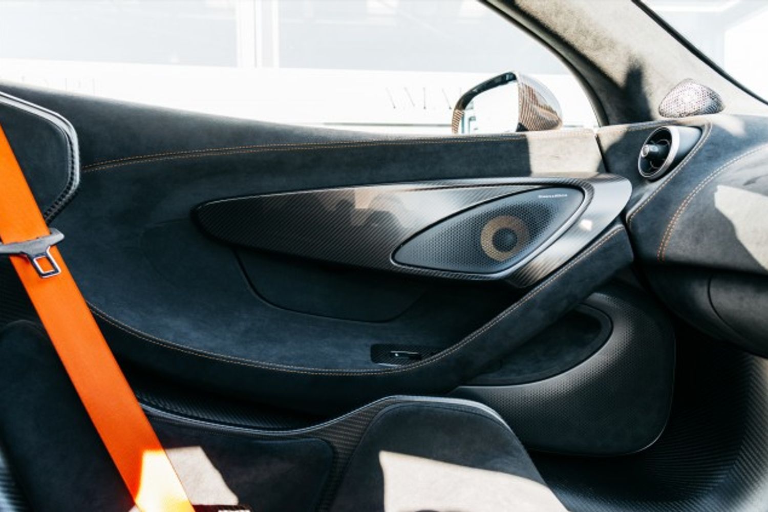 MCLAREN 600LT COUPE 3.8 V8 SSG 2DR SEMI AUTOMATIC