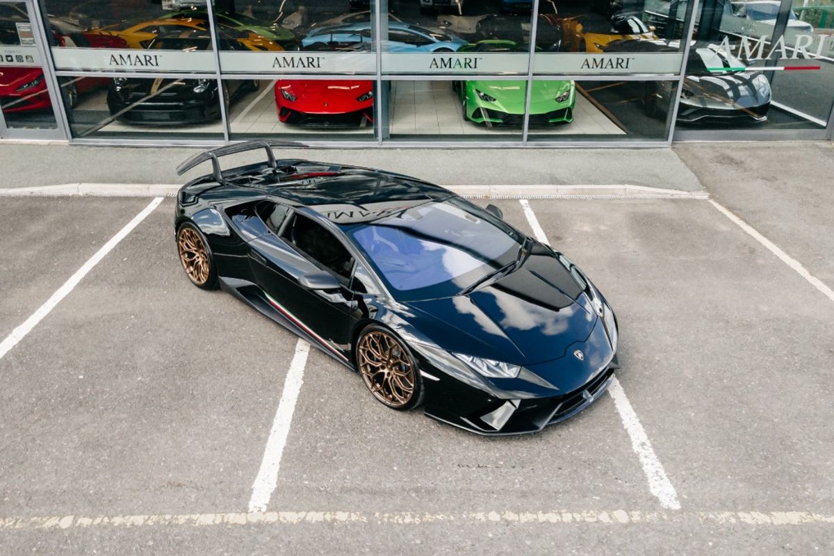 LAMBORGHINI HURACAN COUPE 5.2 LP 640-4 PERFORMANTE 2DR SEMI AUTOMATIC