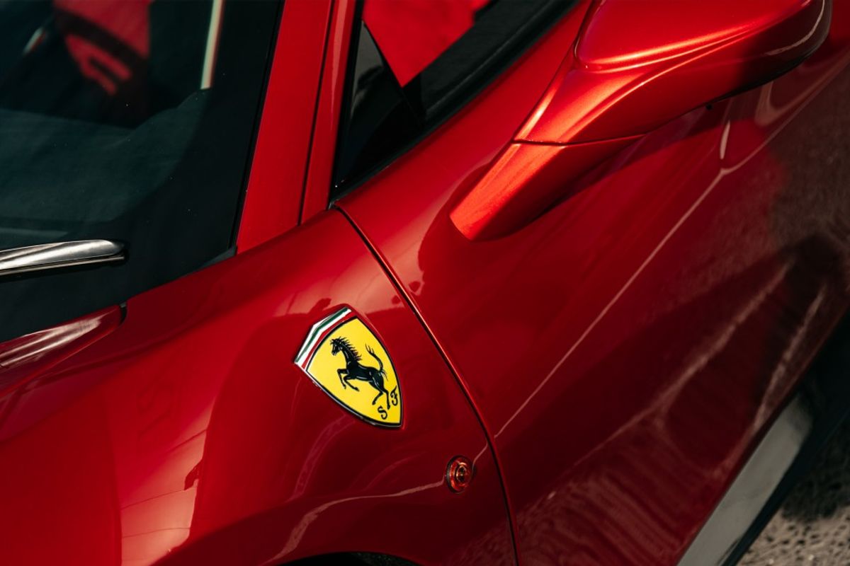FERRARI 488 PISTA VS COUPE 3.9 VS 2DR SEMI AUTOMATIC
