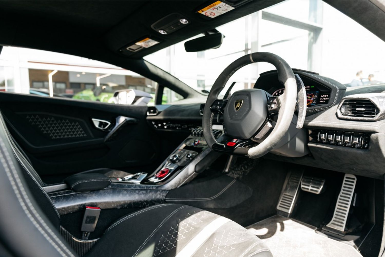 LAMBORGHINI HURACAN COUPE 5.2 LP 640-4 PERFORMANTE 2DR SEMI AUTOMATIC