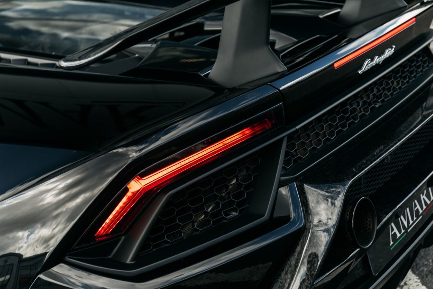 LAMBORGHINI HURACAN COUPE 5.2 LP 640-4 PERFORMANTE 2DR SEMI AUTOMATIC