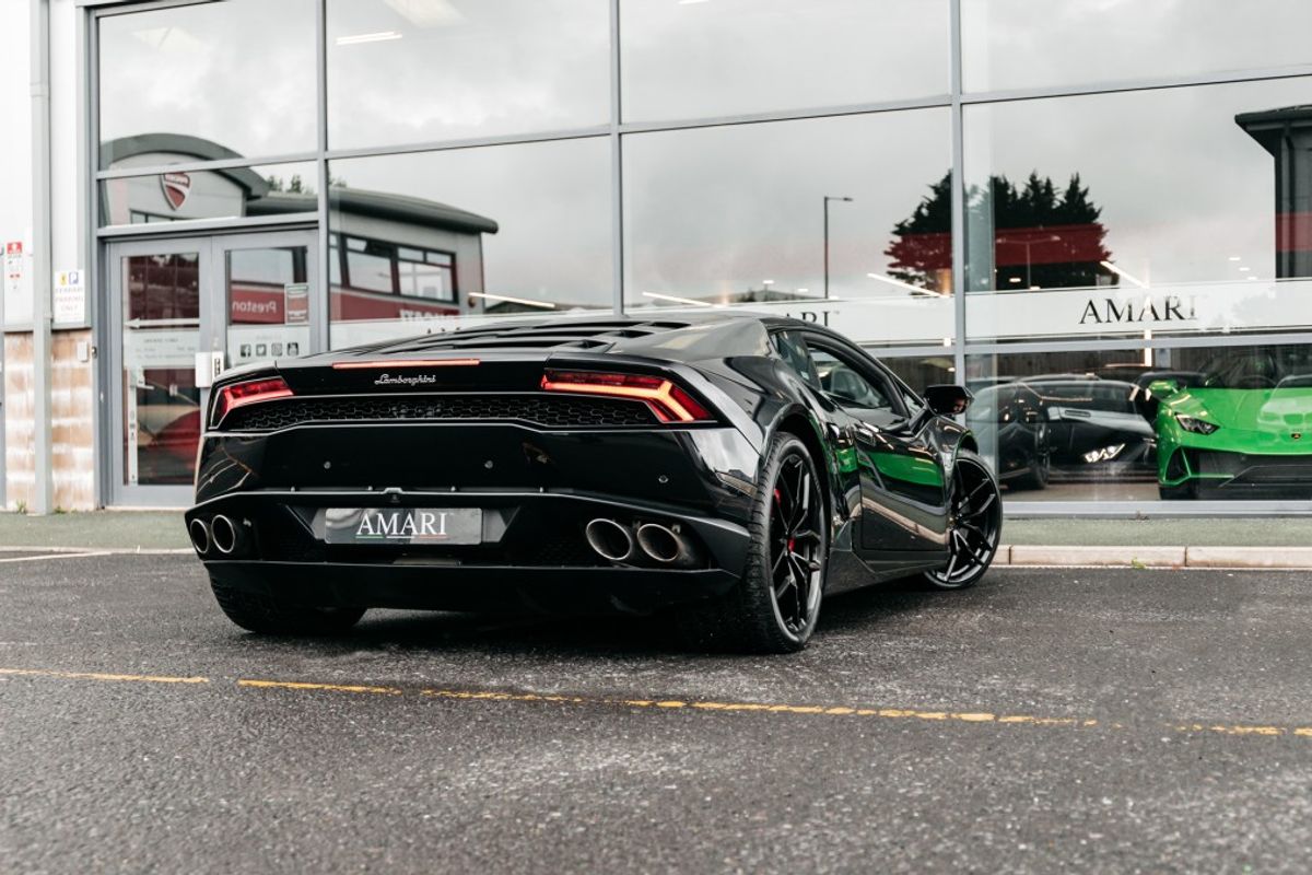 LAMBORGHINI HURACAN COUPE 5.2 LP 610-4 2DR SEMI AUTOMATIC