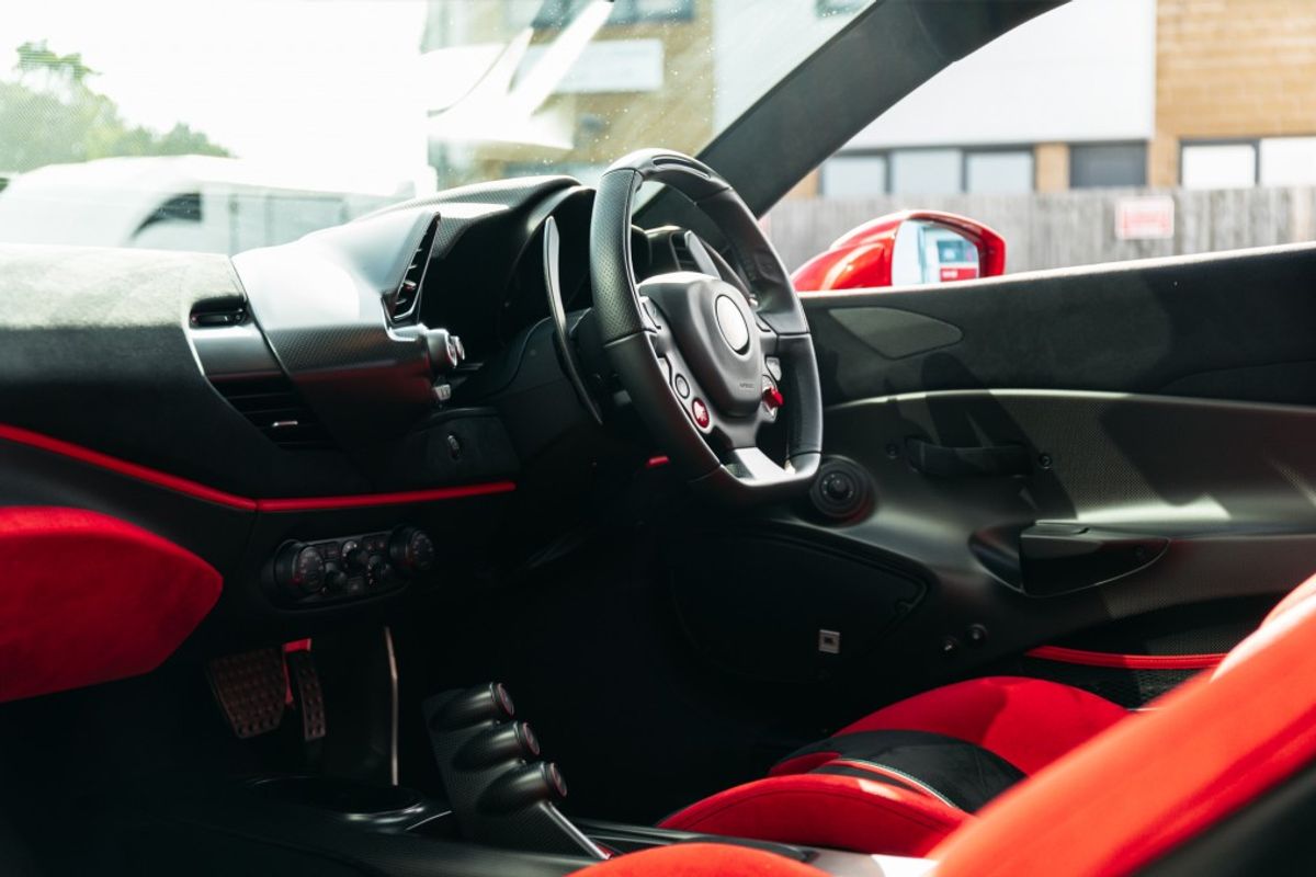 FERRARI 488 PISTA VS COUPE 3.9 VS 2DR SEMI AUTOMATIC