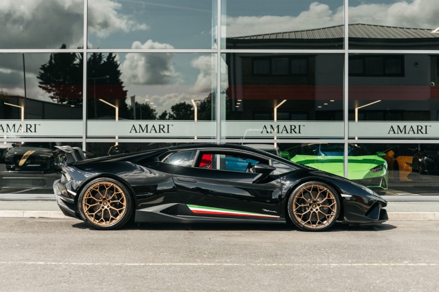 LAMBORGHINI HURACAN COUPE 5.2 LP 640-4 PERFORMANTE 2DR SEMI AUTOMATIC