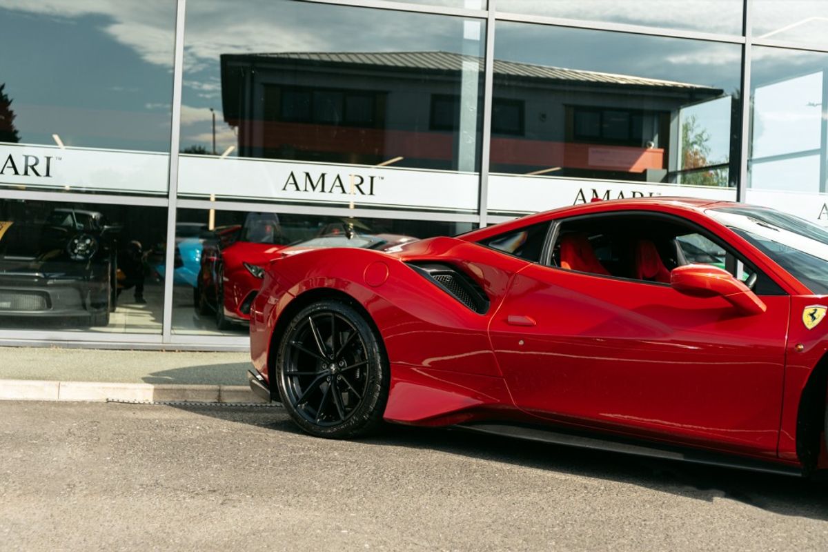 FERRARI 488 PISTA VS COUPE 3.9 VS 2DR SEMI AUTOMATIC