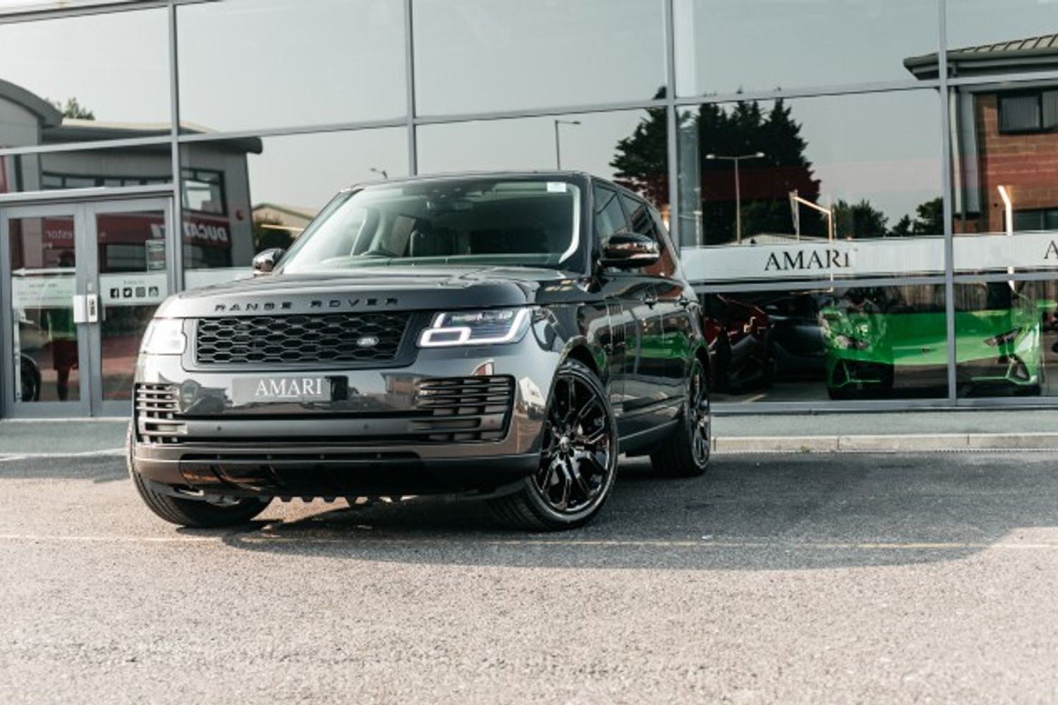 LAND ROVER RANGE ROVER DIESEL ESTATE 3.0 SDV6 VOGUE 5DR AUTOMATIC