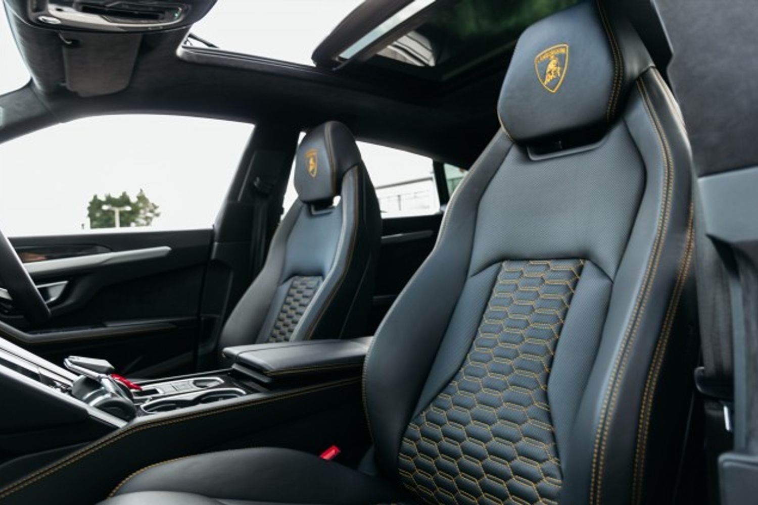 LAMBORGHINI URUS V8 ESTATE 4.0 V8 5DR AUTOMATIC