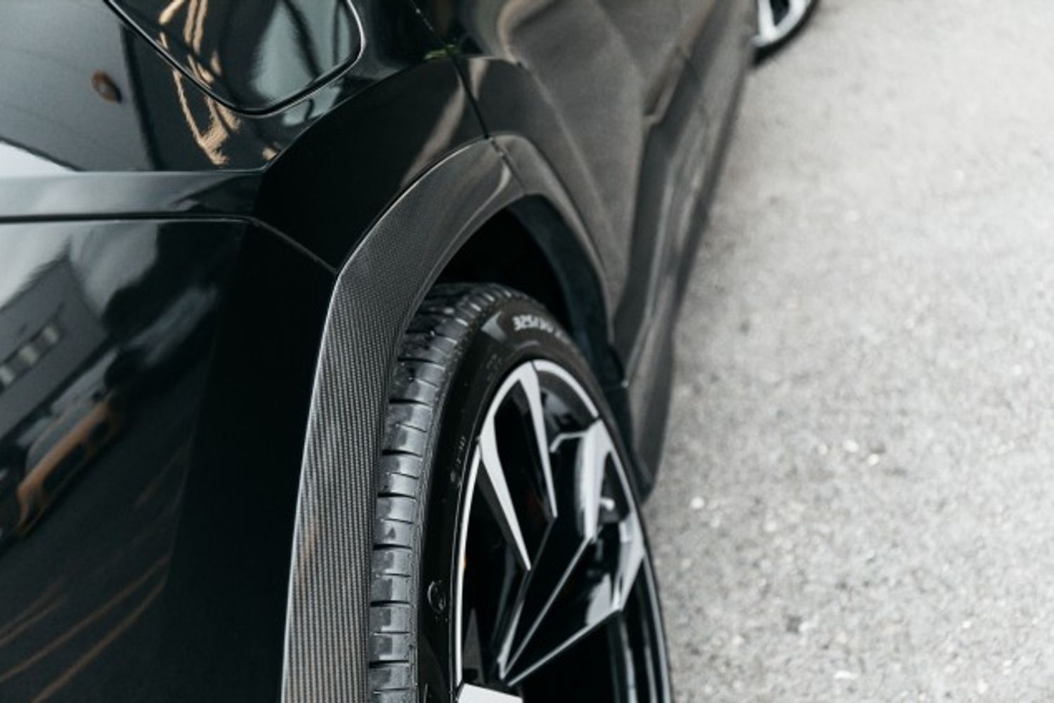 LAMBORGHINI URUS V8 ESTATE 4.0 V8 5DR AUTOMATIC