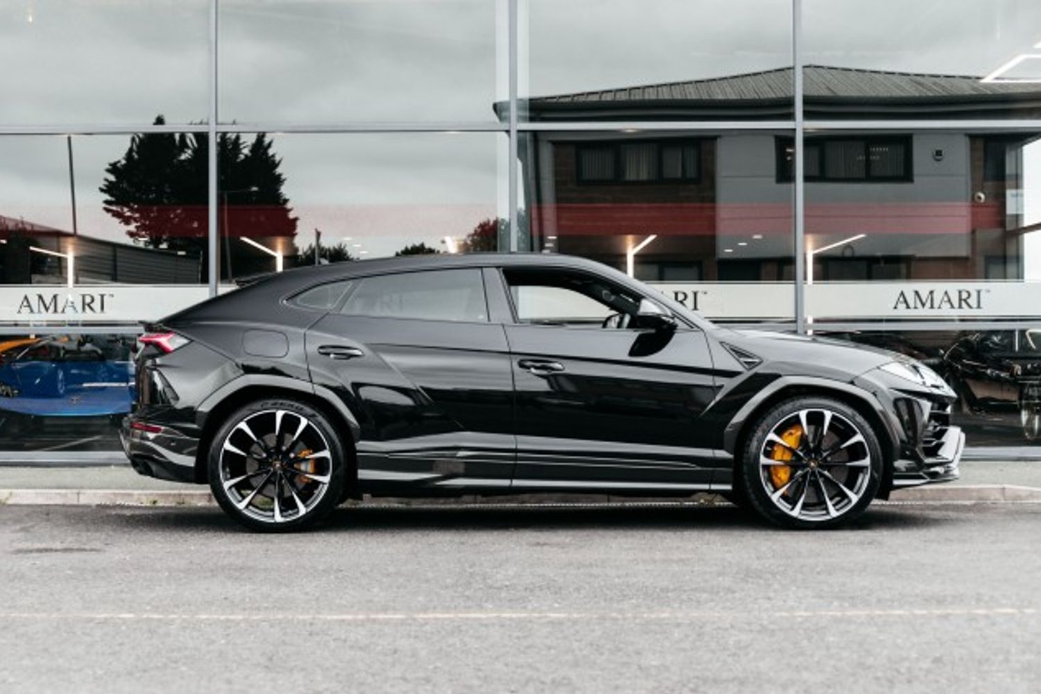 LAMBORGHINI URUS V8 ESTATE 4.0 V8 5DR AUTOMATIC