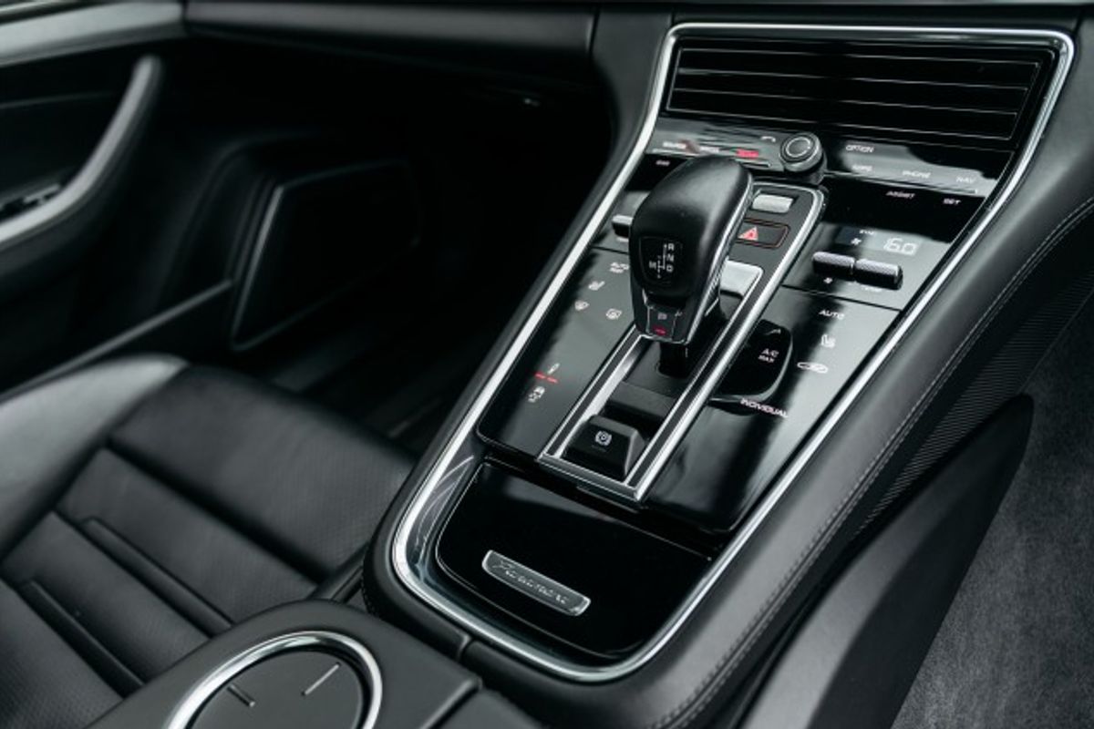 PORSCHE PANAMERA HYBRID ELECTRIC ESTATE 4.0 TURBO S SPORT TURISMO PDK 5DR SEMI AUTOMATIC