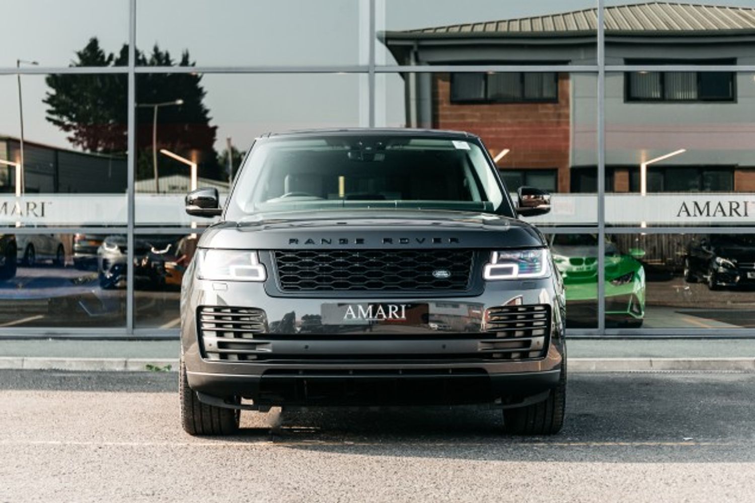 LAND ROVER RANGE ROVER DIESEL ESTATE 3.0 SDV6 VOGUE 5DR AUTOMATIC