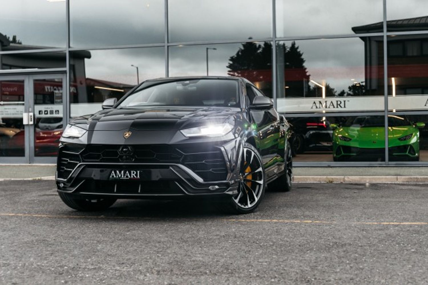 LAMBORGHINI URUS V8 ESTATE 4.0 V8 5DR AUTOMATIC