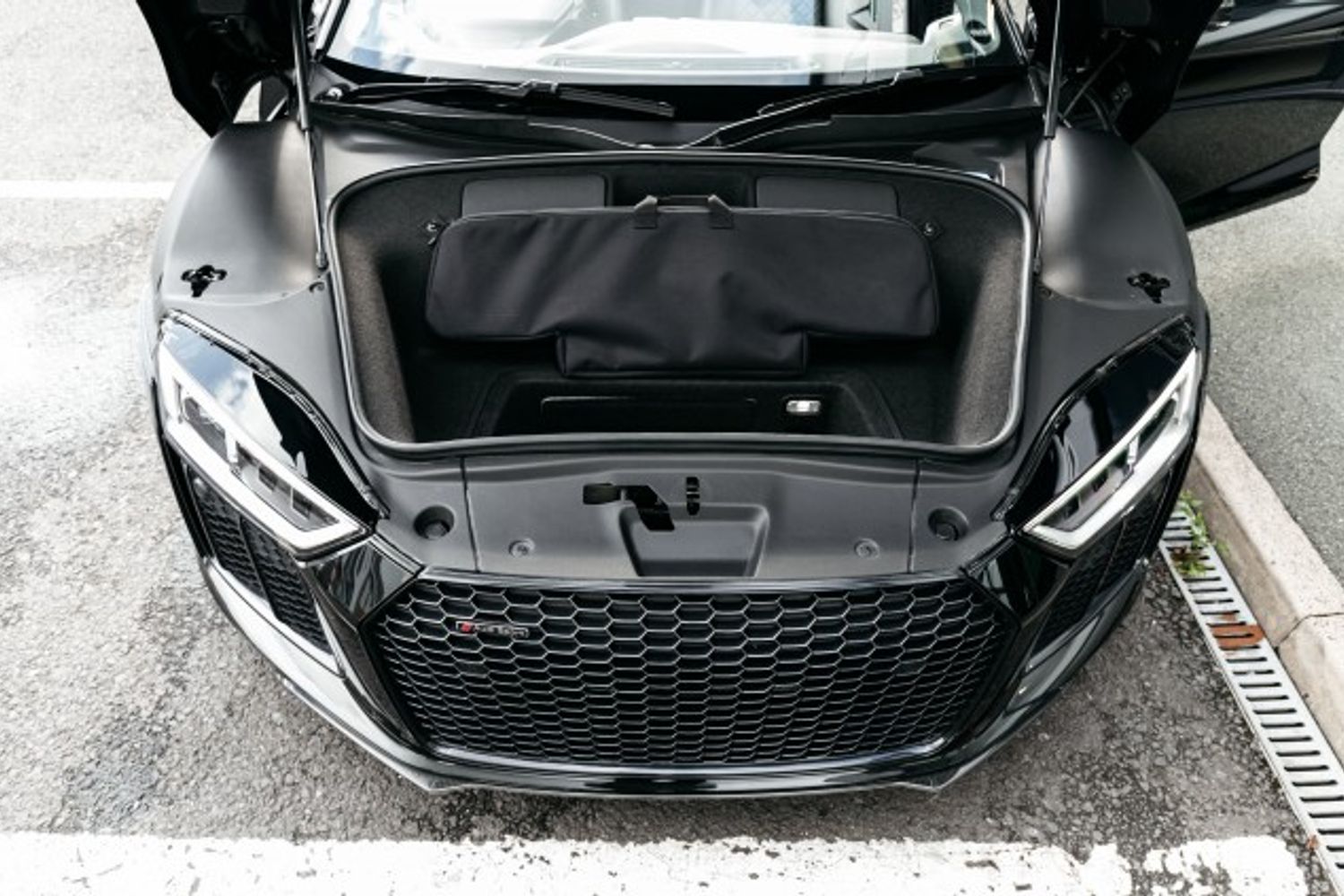 AUDI R8 CONVERTIBLE 5.2 V10 PLUS QUATTRO 2DR SEMI AUTOMATIC