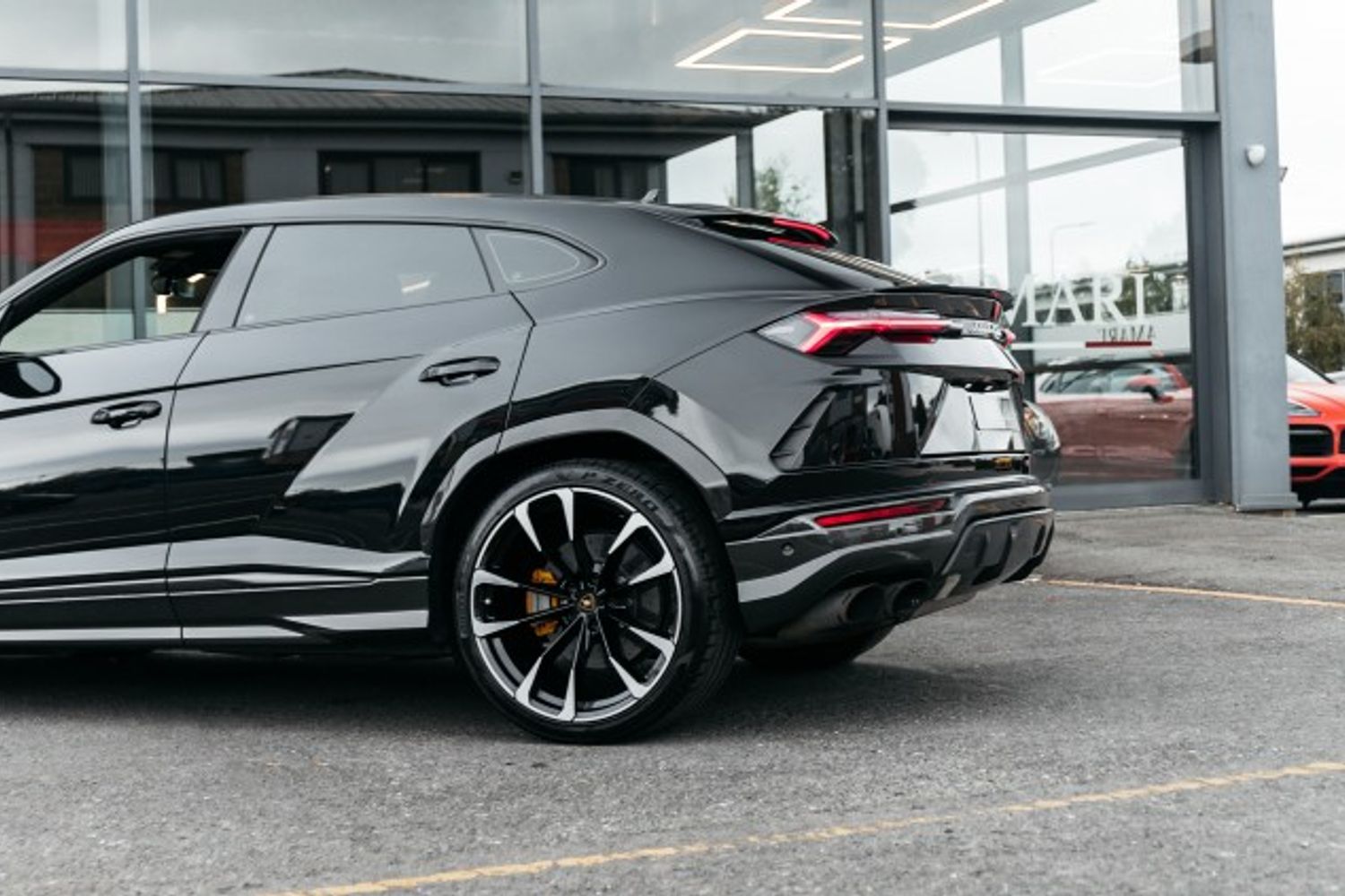 LAMBORGHINI URUS V8 ESTATE 4.0 V8 5DR AUTOMATIC