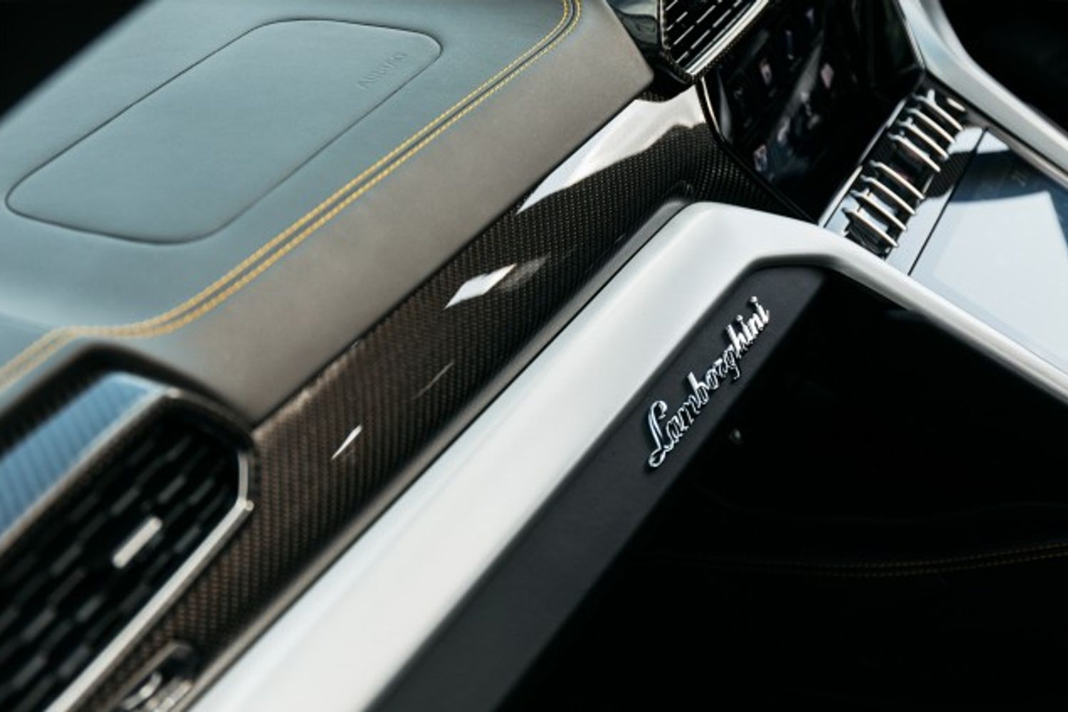 LAMBORGHINI URUS V8 ESTATE 4.0 V8 5DR AUTOMATIC