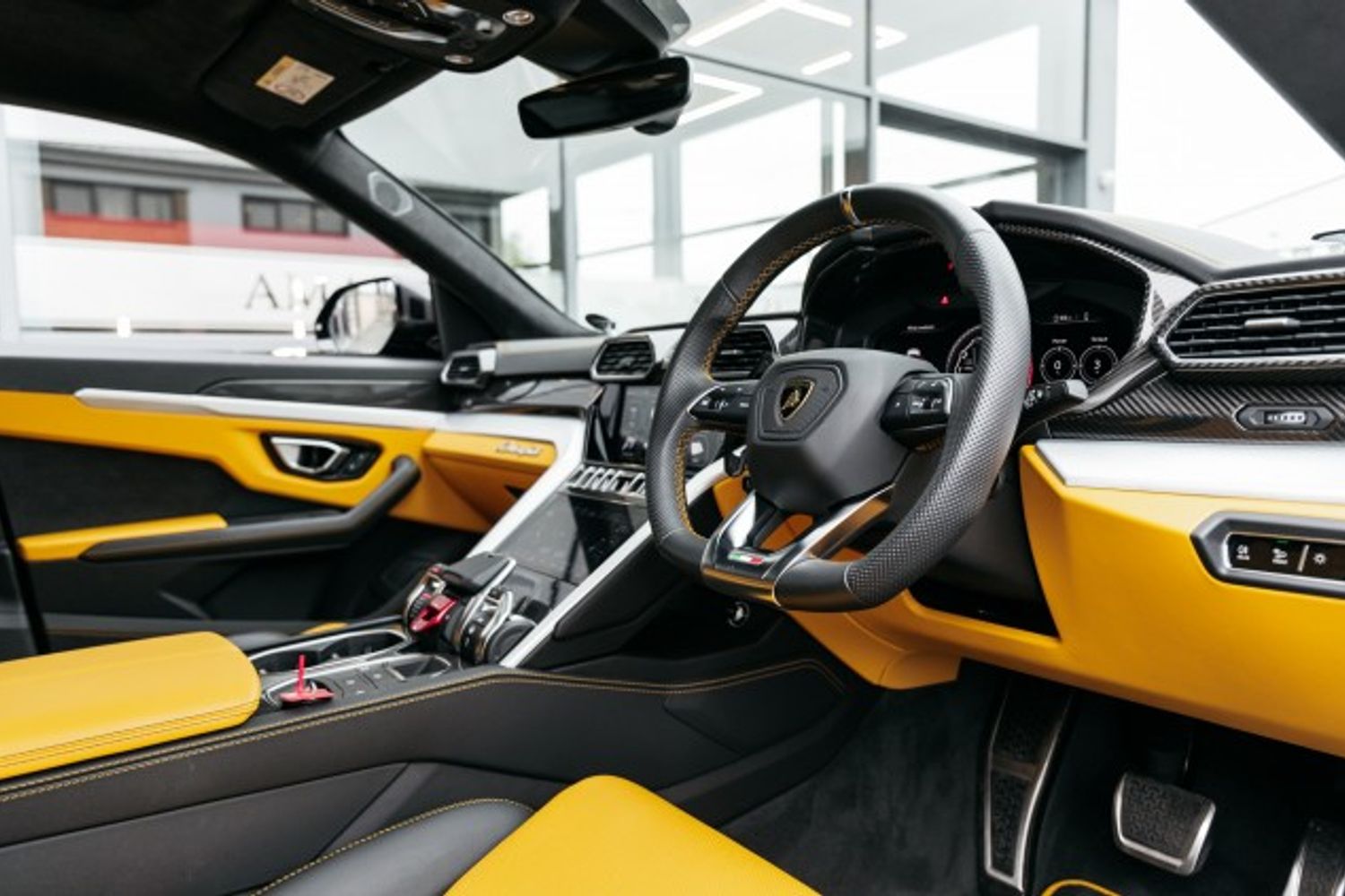 LAMBORGHINI URUS V8 ESTATE 4.0 V8 5DR AUTOMATIC