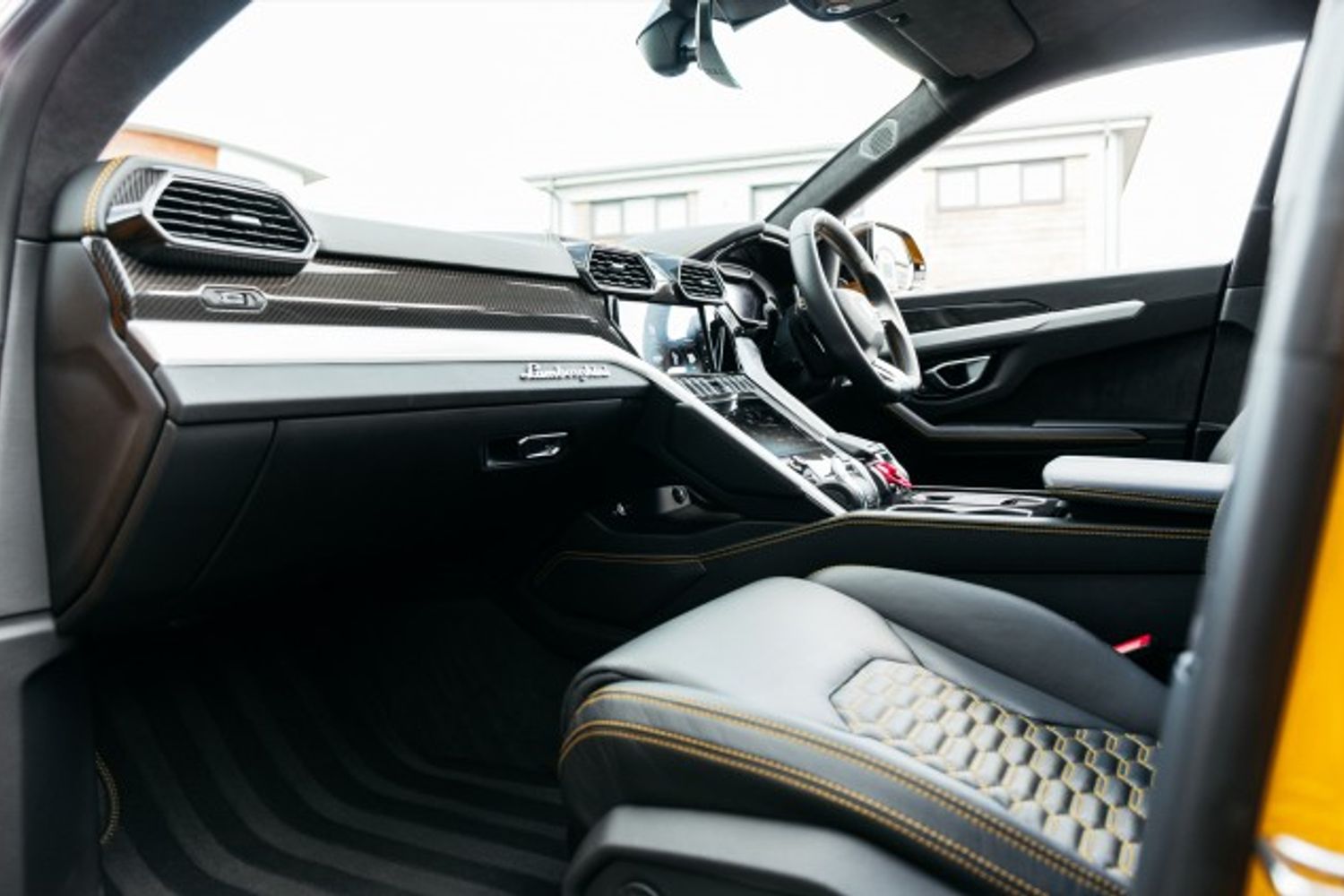 LAMBORGHINI URUS V8 ESTATE 4.0 V8 5DR AUTOMATIC