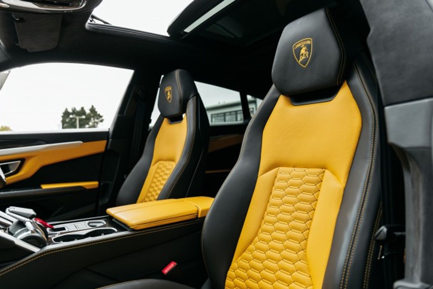 LAMBORGHINI URUS V8 ESTATE 4.0 V8 5DR AUTOMATIC