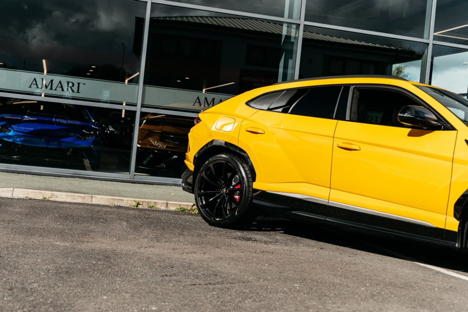 LAMBORGHINI URUS V8 ESTATE 4.0 V8 5DR AUTOMATIC