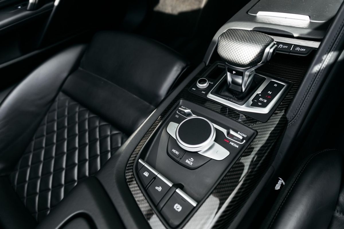 AUDI R8 CONVERTIBLE 5.2 V10 PLUS QUATTRO 2DR SEMI AUTOMATIC