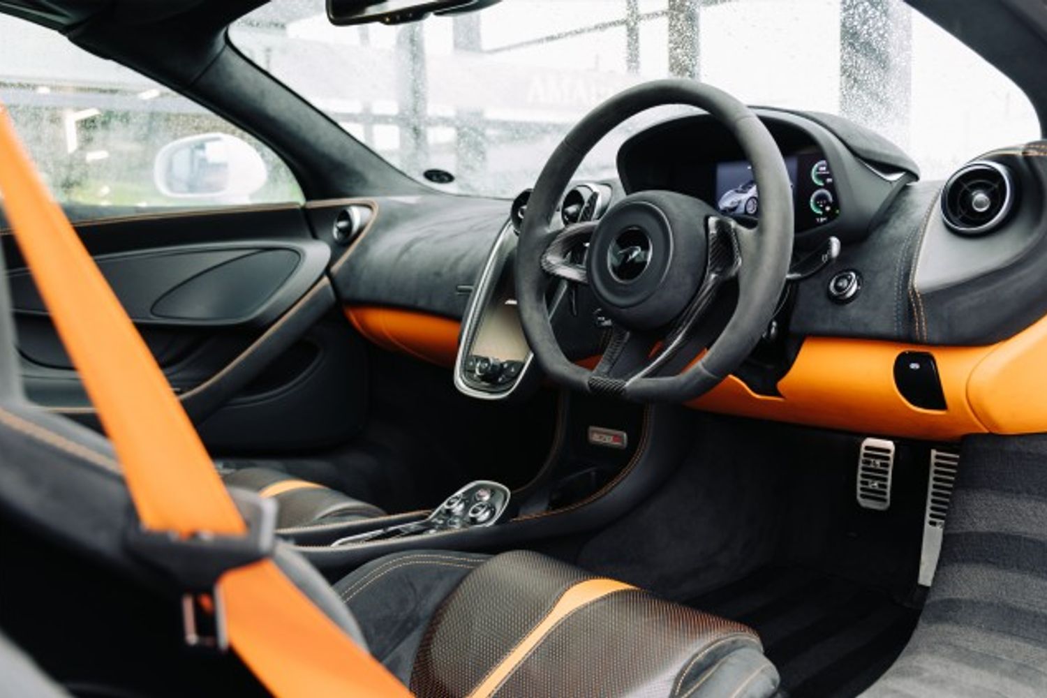 MCLAREN 570S V8 SSG CONVERTIBLE 3.8 V8 SSG 2DR SEMI AUTOMATIC