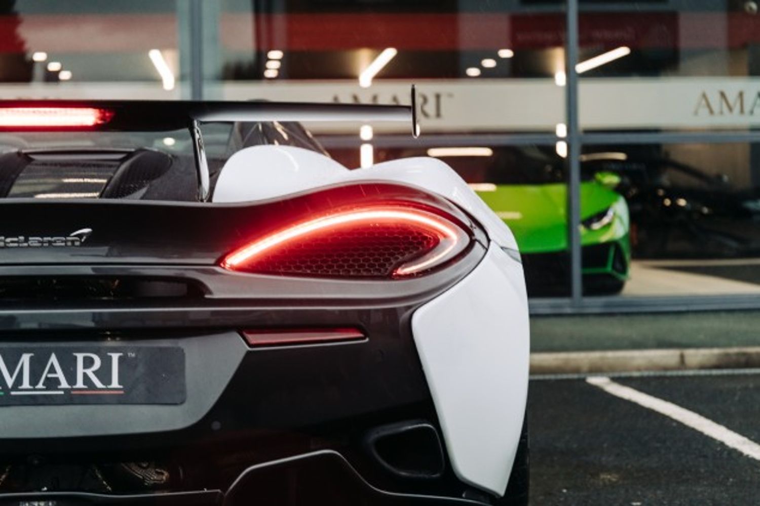 MCLAREN 570S V8 SSG CONVERTIBLE 3.8 V8 SSG 2DR SEMI AUTOMATIC