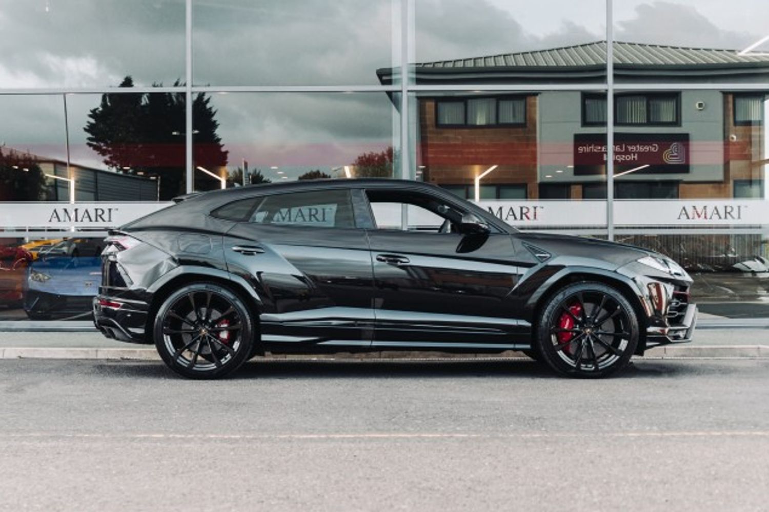 LAMBORGHINI URUS ESTATE 4.0 V8 5DR AUTOMATIC