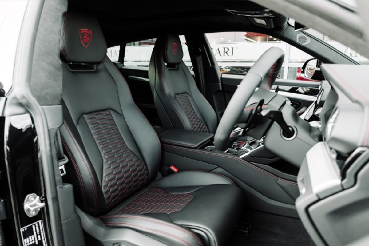 LAMBORGHINI URUS ESTATE 4.0 V8 5DR AUTOMATIC