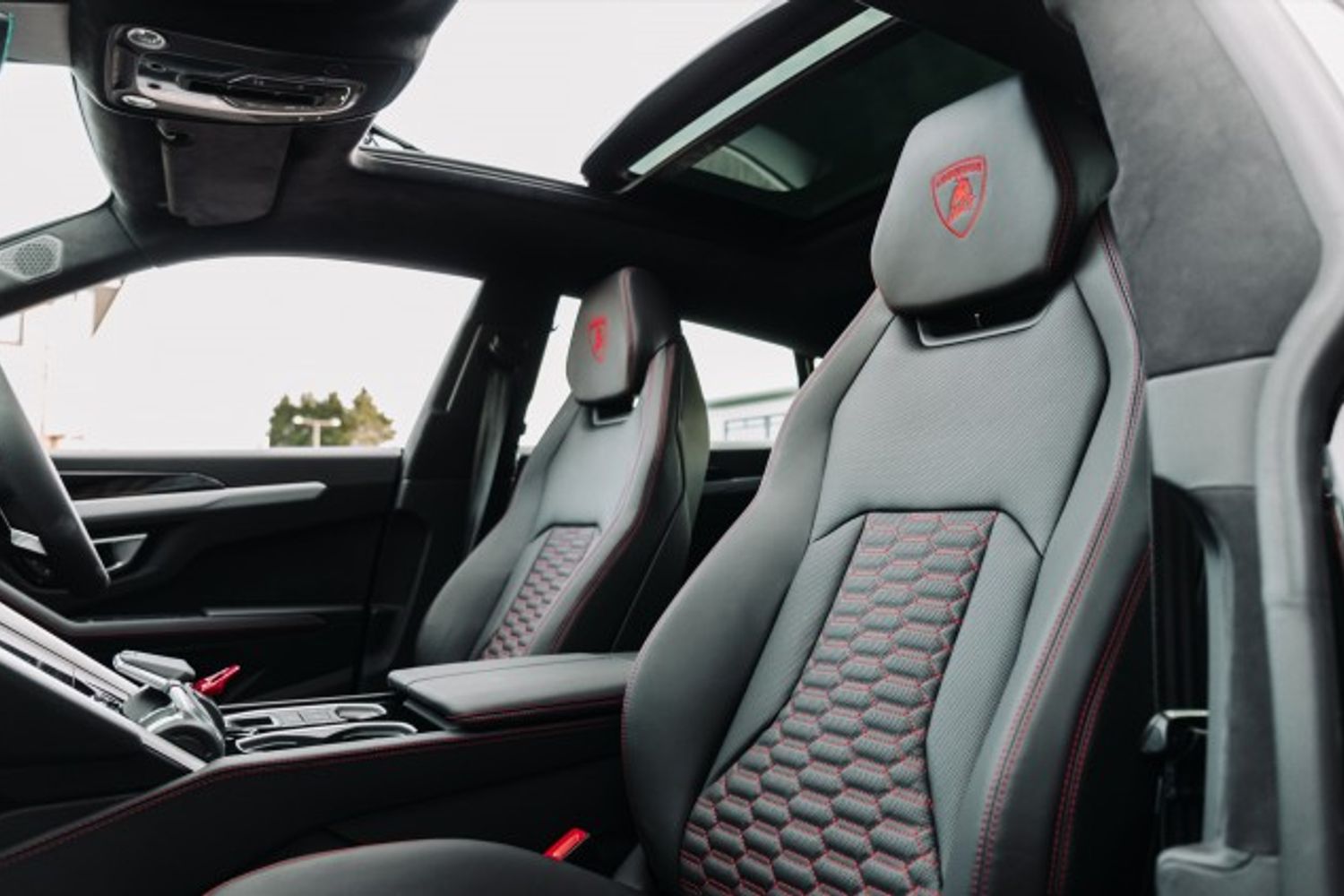 LAMBORGHINI URUS ESTATE 4.0 V8 5DR AUTOMATIC