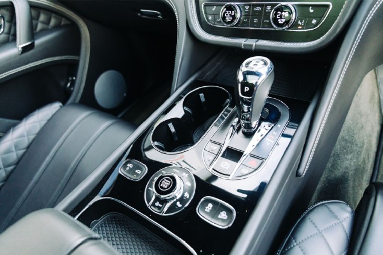 BENTLEY BENTAYGA ESTATE 6.0 W12 5DR AUTOMATIC
